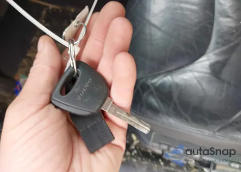 2008 Volvo S60 2.5T from USA, damaged, VIN YV1RS592682686929